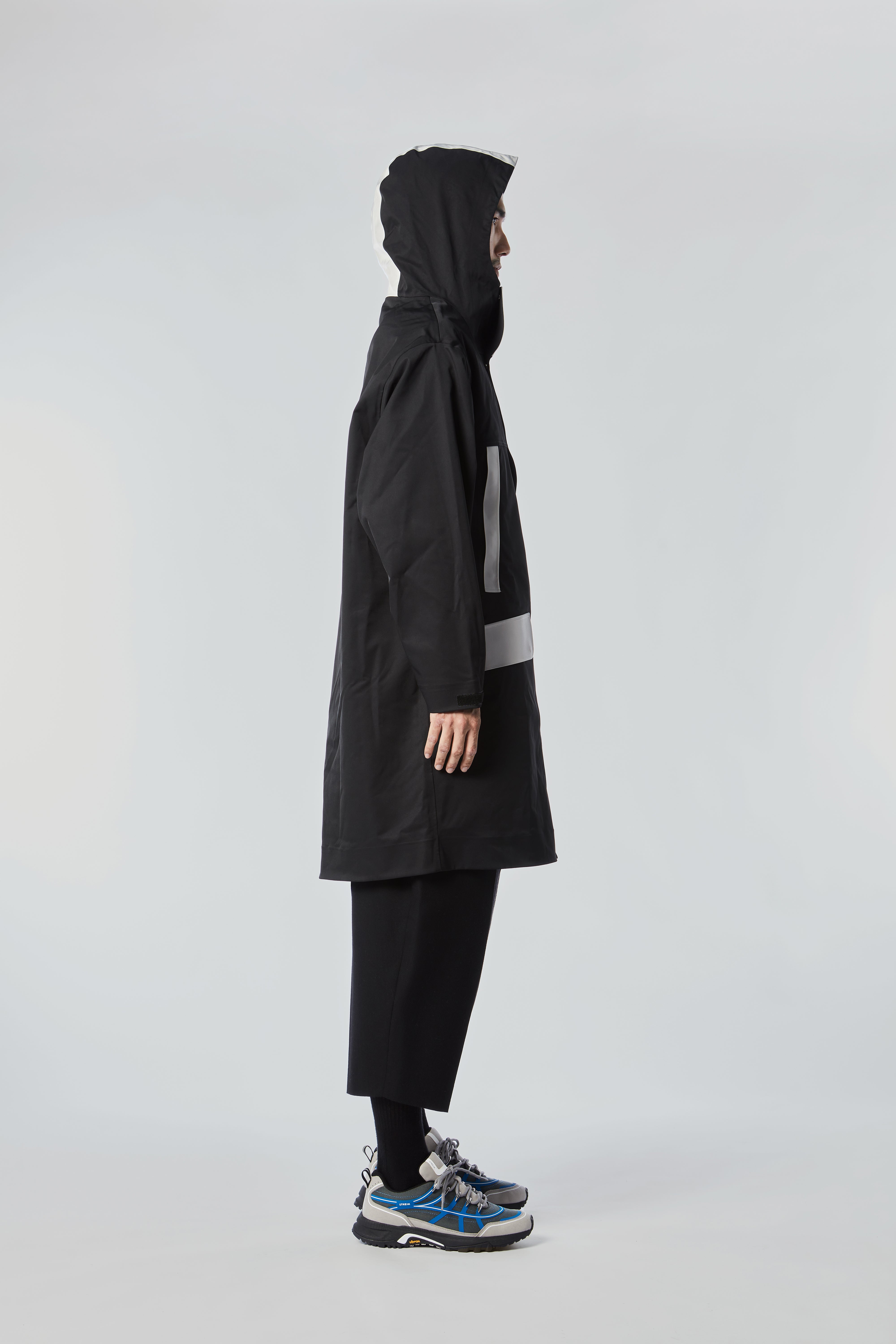 STREIM Rain Coat Black