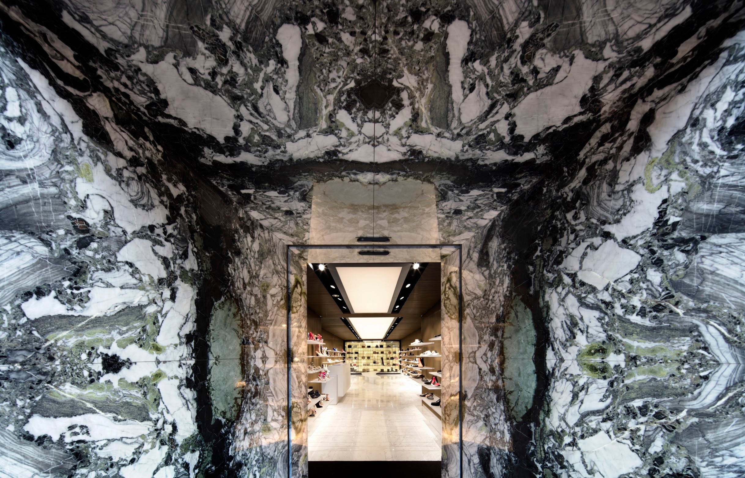 Shoebaloo P.C. Hooftstraat entrance in Amsterdam